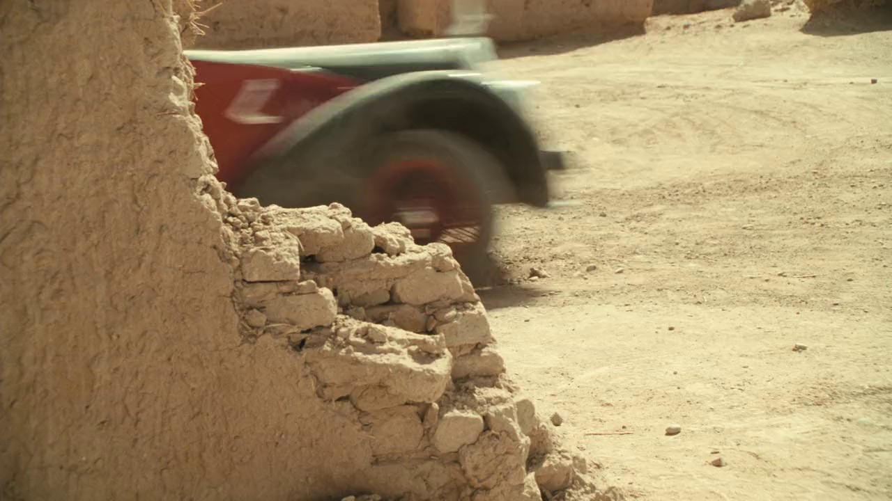 Sahara (2005) BluRay Hindi + English 720p x264 AVC HE-AACv2 2.0 [msa, ind, eng].mkv.0004